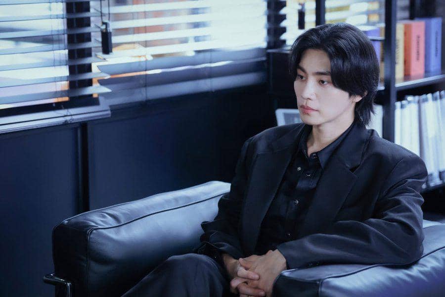 Still cut Make Me Tremble
