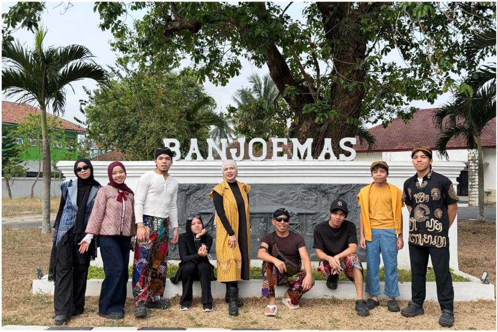 Keluarga Gen Halilintar Berlibur di Banyumas, Kompak pakai Batik!