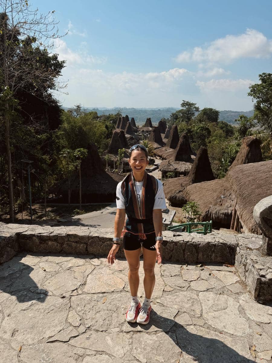 Jennifer Bachdim menikmati liburan di Sumba