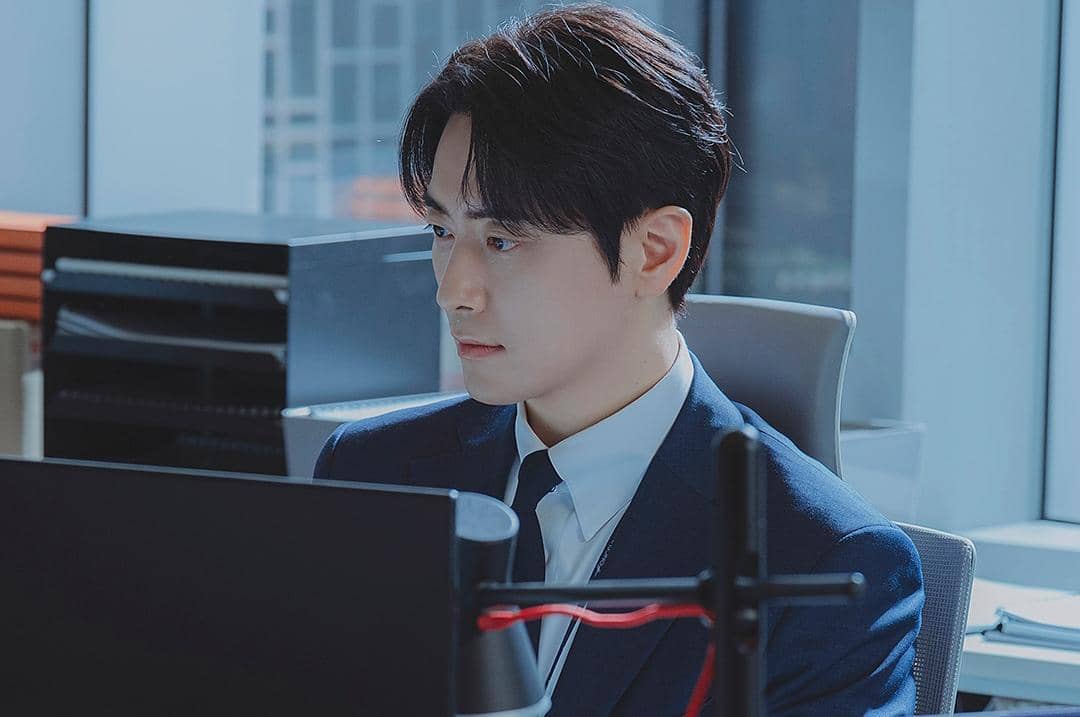 Lee Jun Hyuk di drama The Ordinary Jackpot