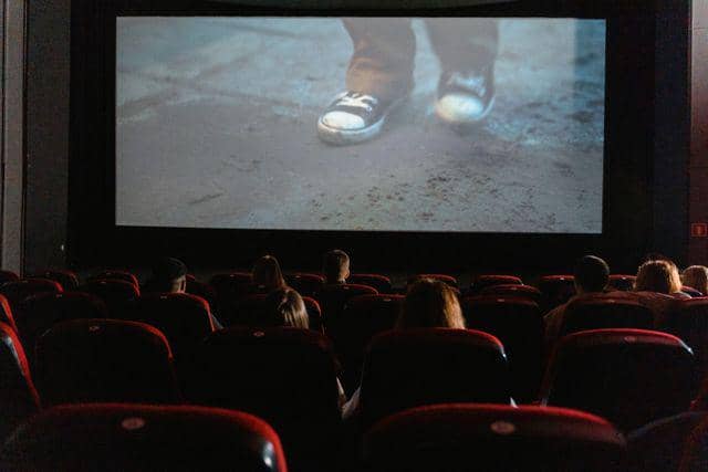 5 Alasan Nonton di Bioskop Masih Menarik meski Ada Aplikasi Streaming