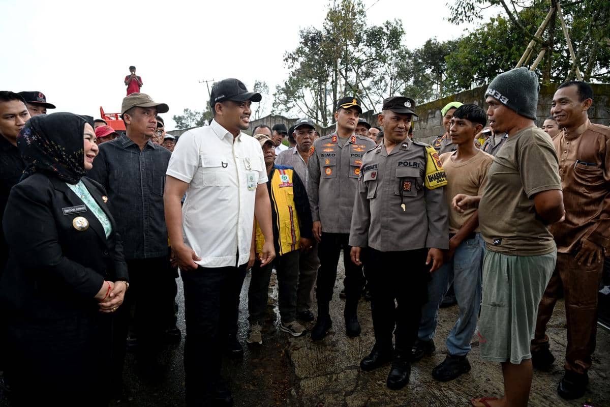 110926_GUBSU TINJAU RUAS JALAN PAMA SEMILIR_01.jpg.jpeg