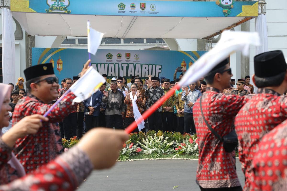 Kafilah MTQ Nasional Berjalan 2,5 Kilometer Menyapa Warga Semarang