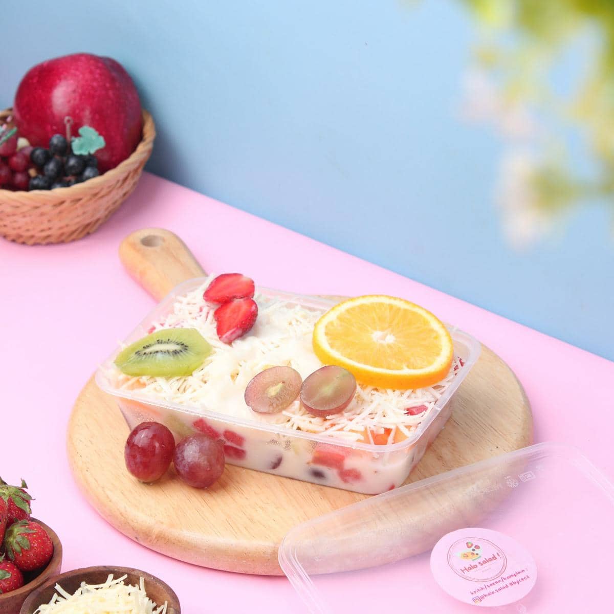 ilustrasi salad buah mayones