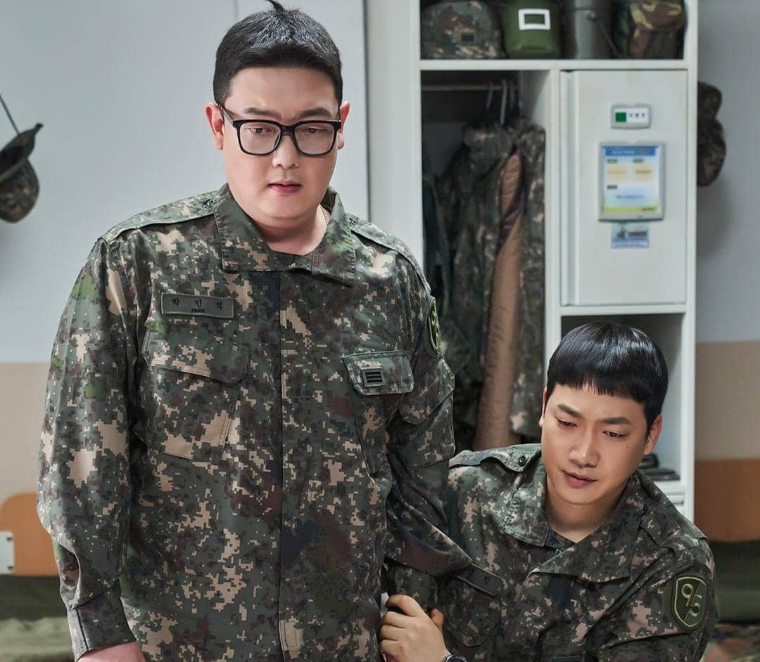 Still cut promosi drama Korea New Recruit 4 dari akun Instagram ENA Drama, menampilkan adegan serial tersebut.