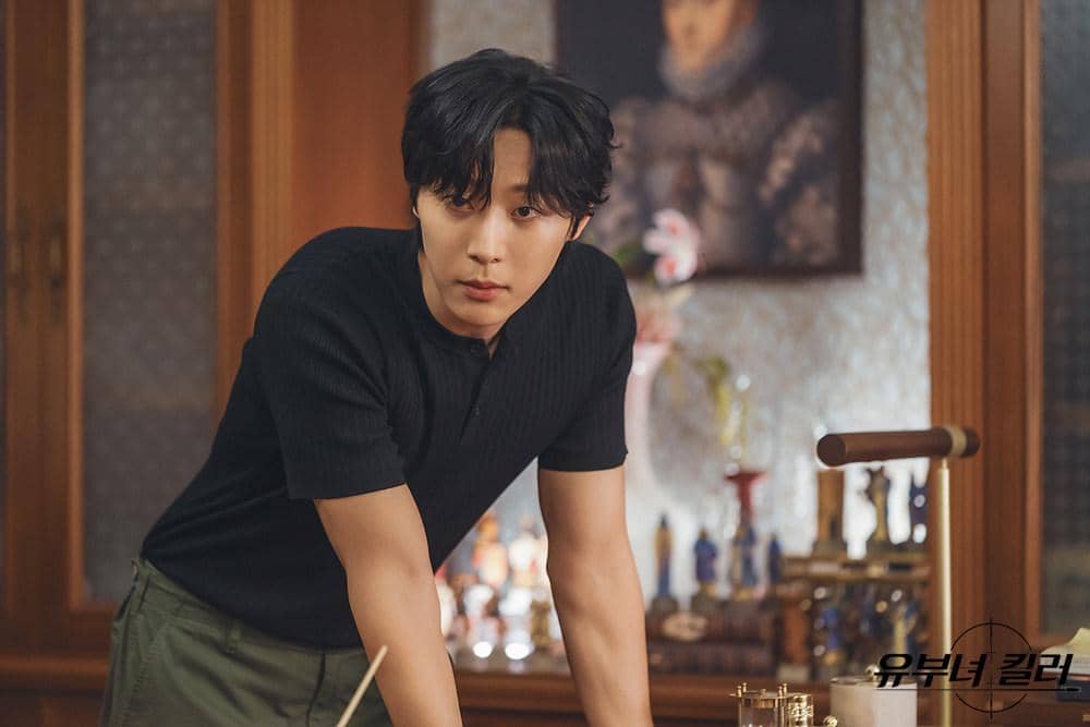 7 Motif Kedatangan Sergei yang Terungkap di Ending A Bona Fide Killer