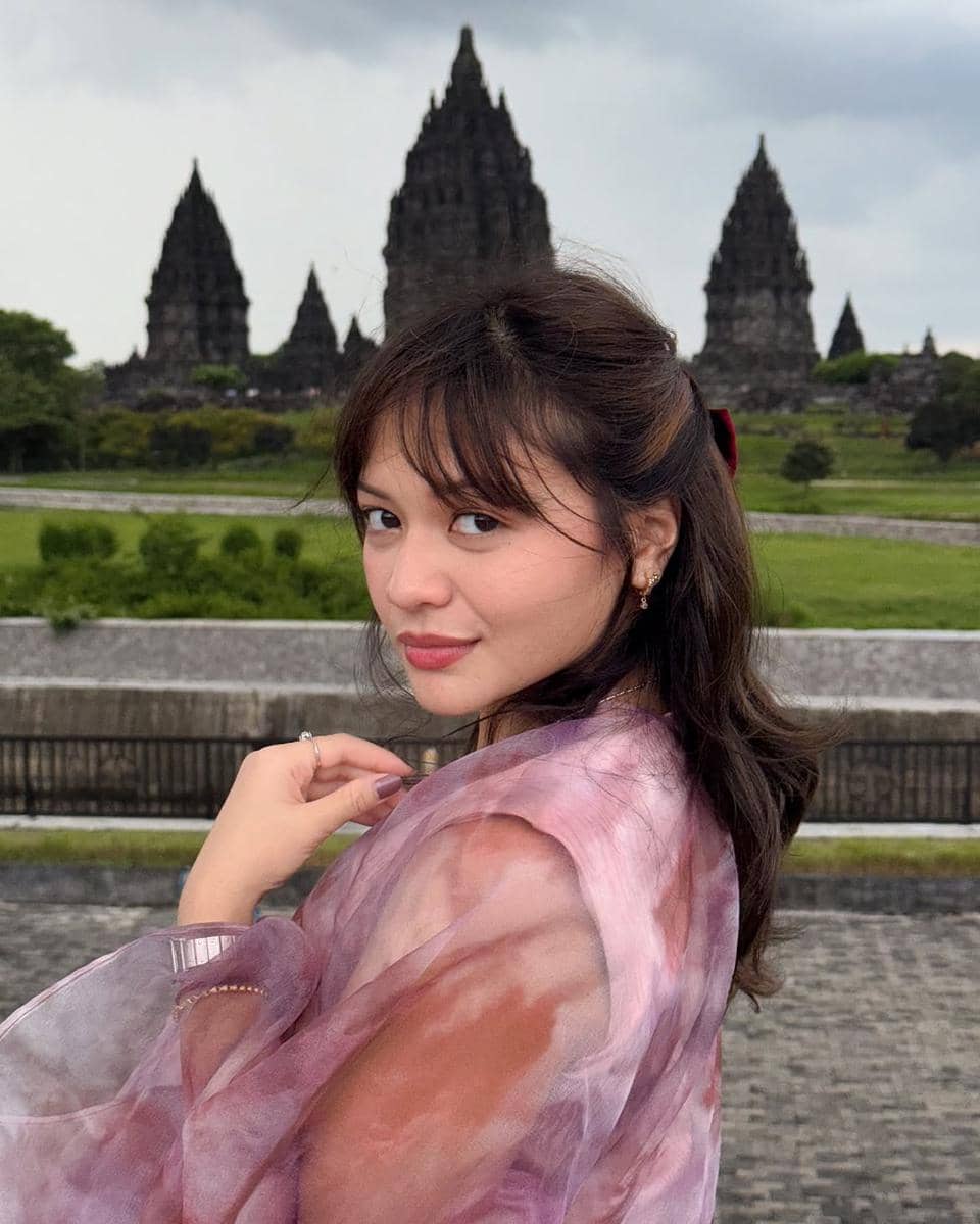 ide gaya rambut ala Amel Carla yang cocok untuk kuliah