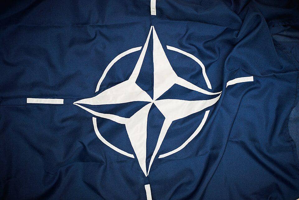 bendera NATO