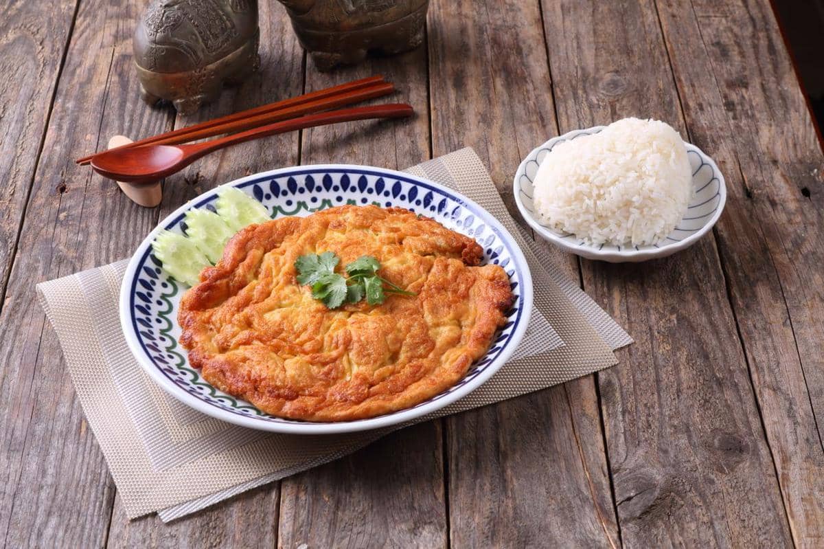 8 Makanan Pendamping Khai Jiao, Telur Dadar Khas Thailand