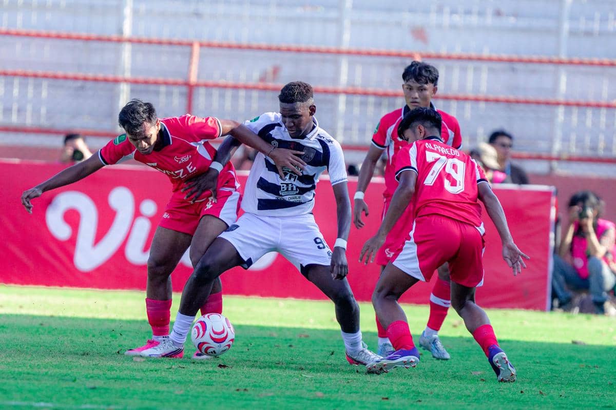 Kendal Tornado Curi 3 Poin di Surabaya, Libas De Reds Skor Akhir 1-0