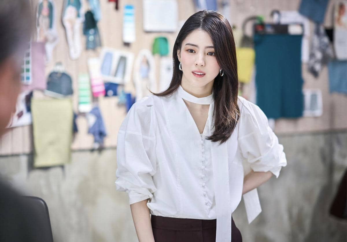 3 Profesi Dilakoni Han So Hee di Film, Terbaru Jadi CEO di The Intern