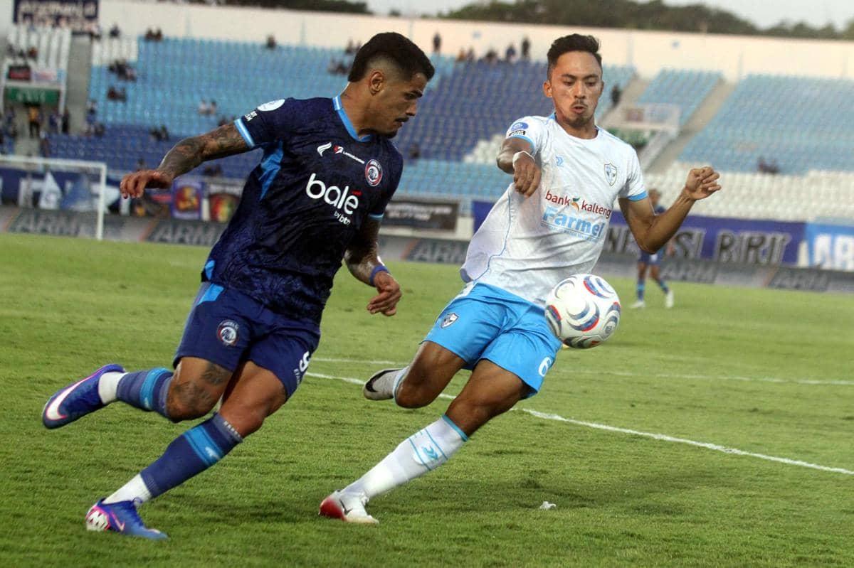 Arema FC melawang Isenmulang FC di musim 2026/2027.