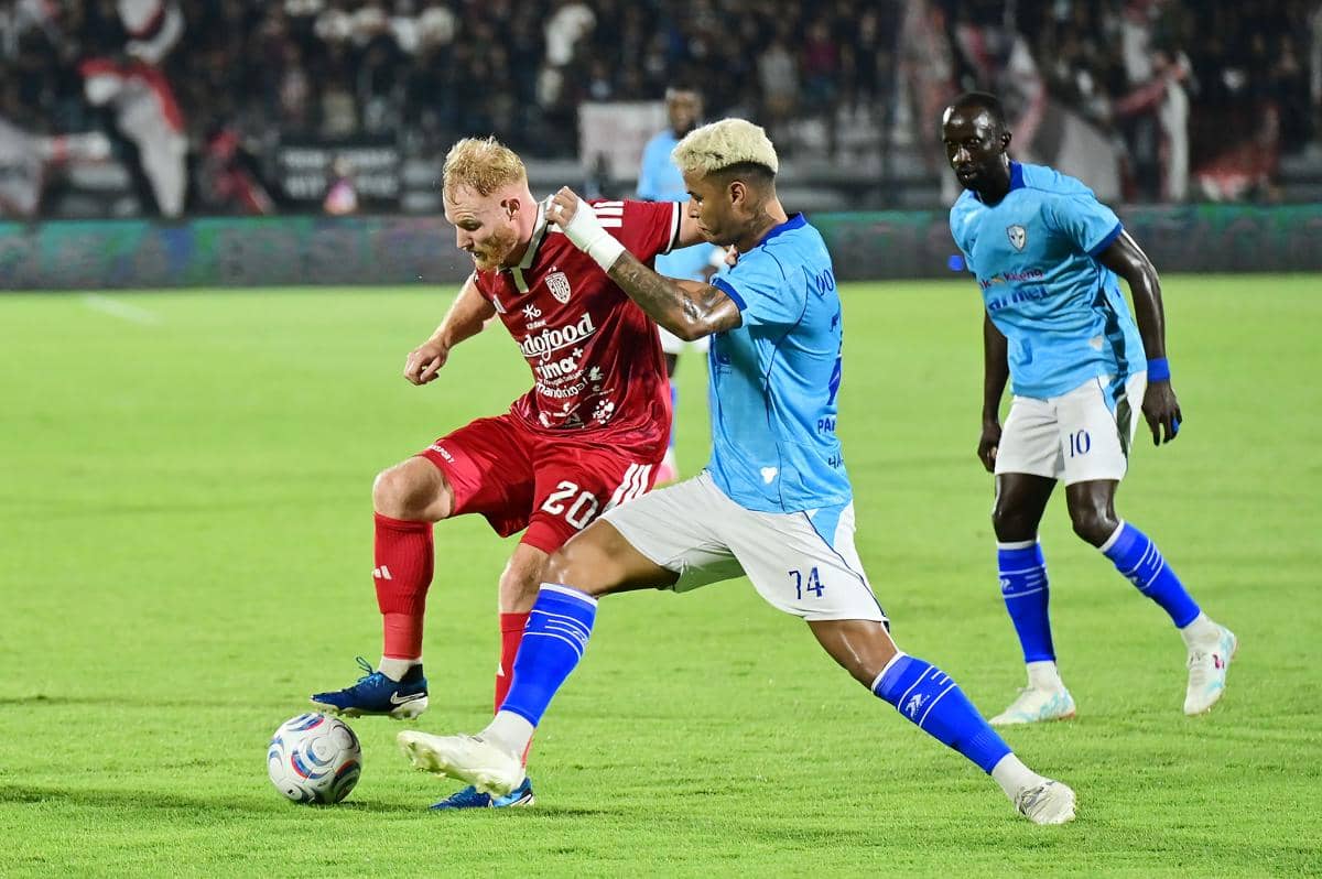 antarafoto-bali-united-kalahkan-isenmulang-kalteng-fc-1789266980.jpg