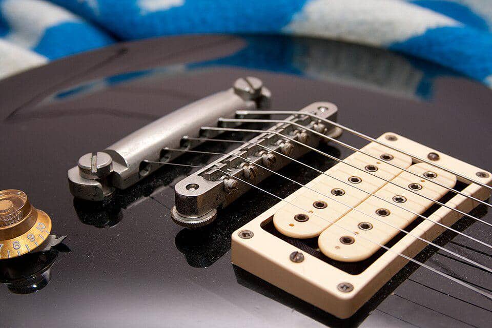 ilustrasi bridge tune-o-matic