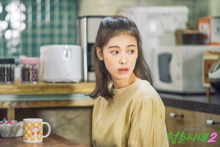 Ji Woo tampil dalam salah satu adegan drama Korea Age of Youth 2 musim kedua yang ditayangkan oleh JTBC.