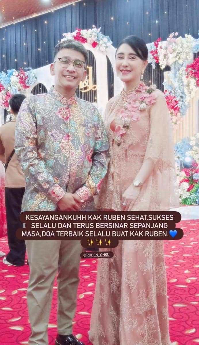 Gaya Tamu Seleb di Pernikahan Irma Darmawangsa dan Irfan Sebaztian