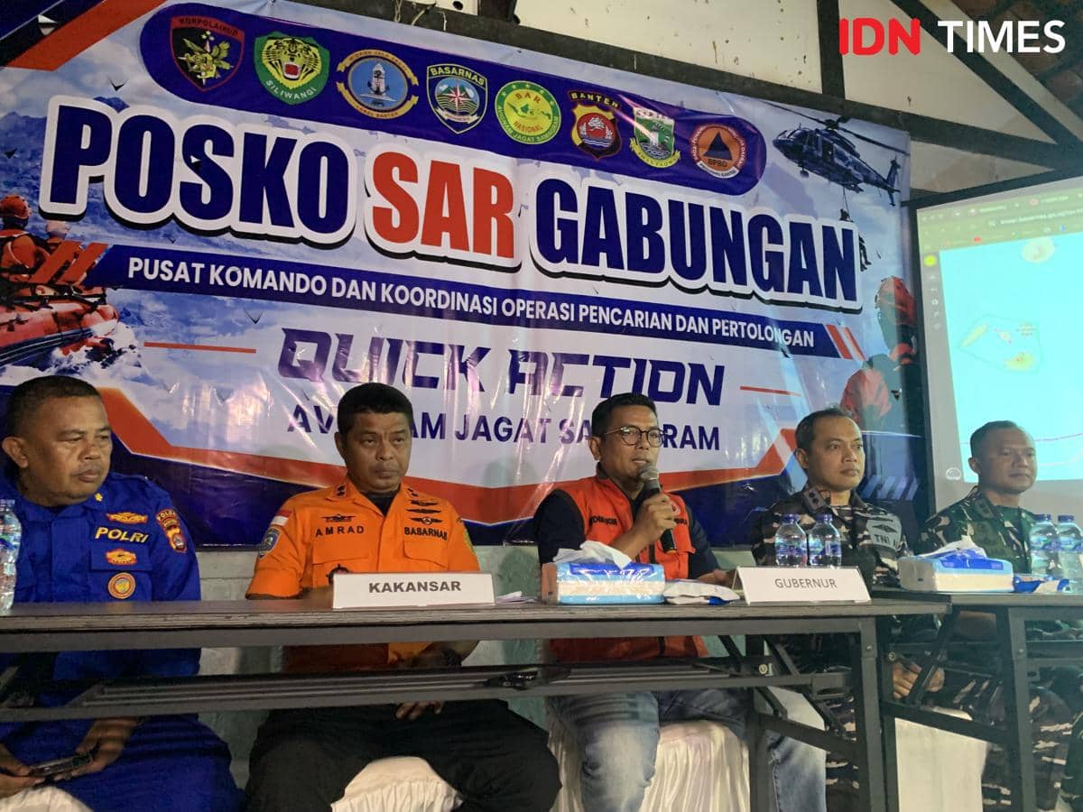 Hari Keenam, SAR Temukan 3 Life Jacket dan 2 Terpal di Selat Sunda