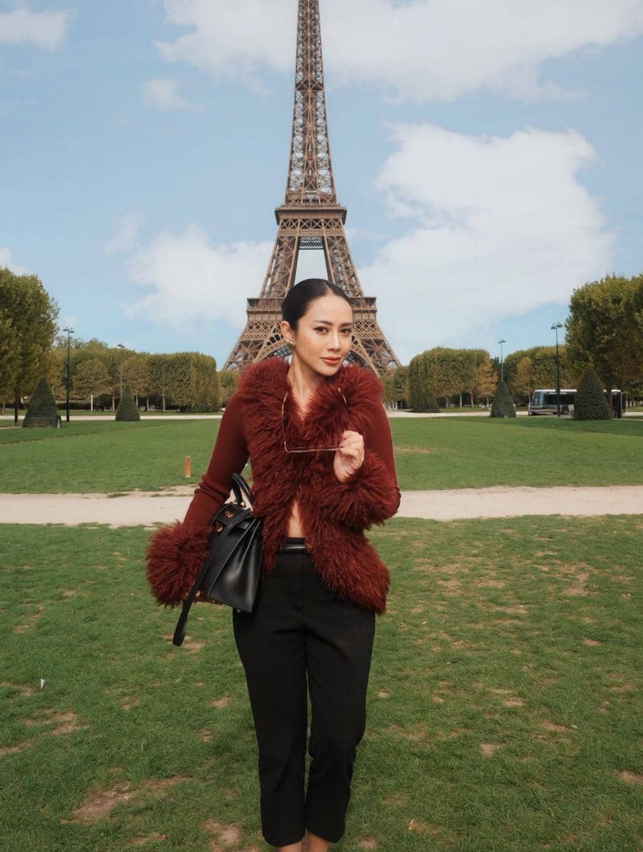 Merdi Octavia dan suami jalan-jalan di Paris