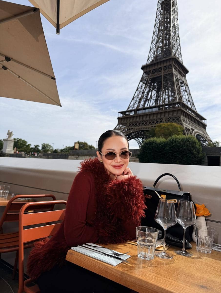 Merdi Octavia dan suami jalan-jalan di Paris