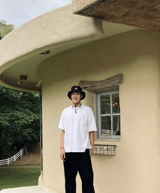 potret Krating Khunnarong 