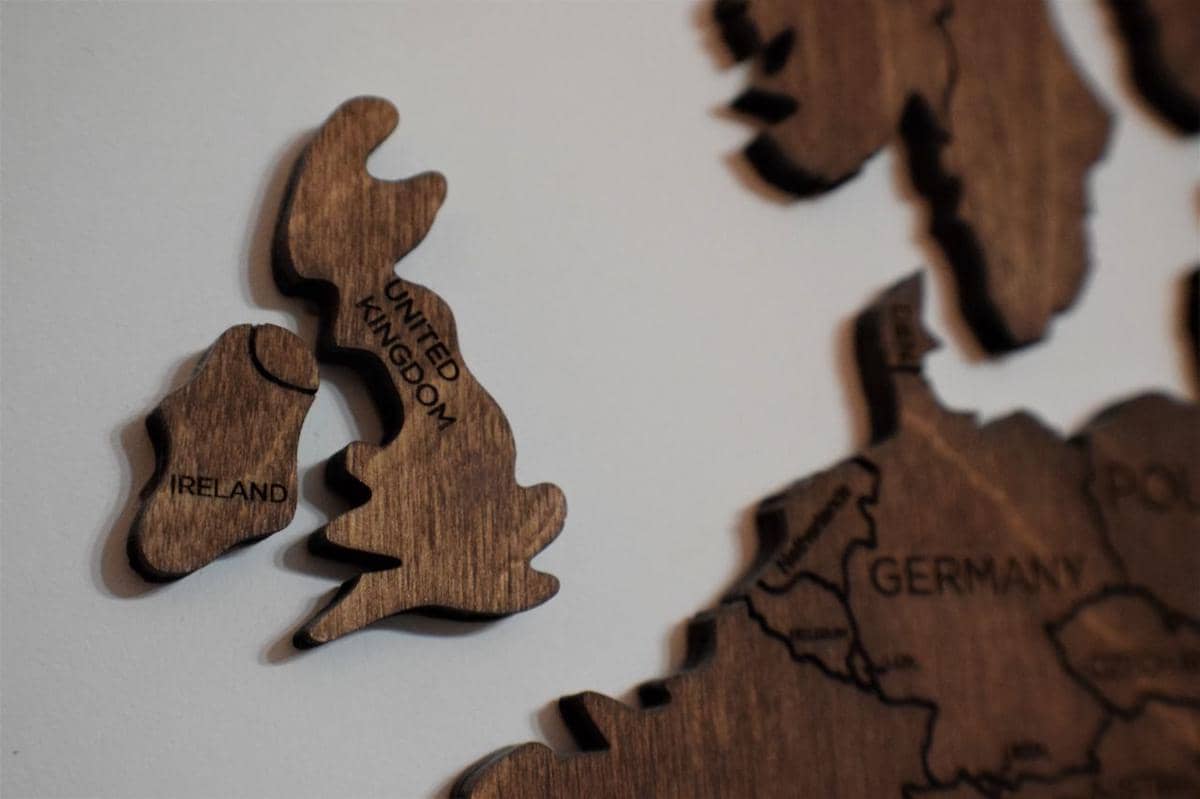 Wilayah Republik Irlandia dan Irlandia Utara.
