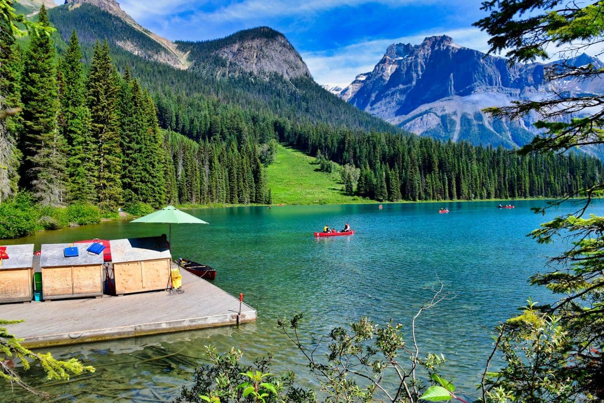 pemandangan Emerald Lake