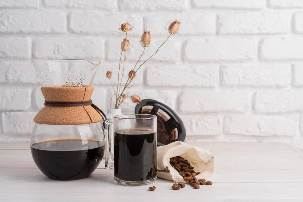 ilustrasi nitro coffee