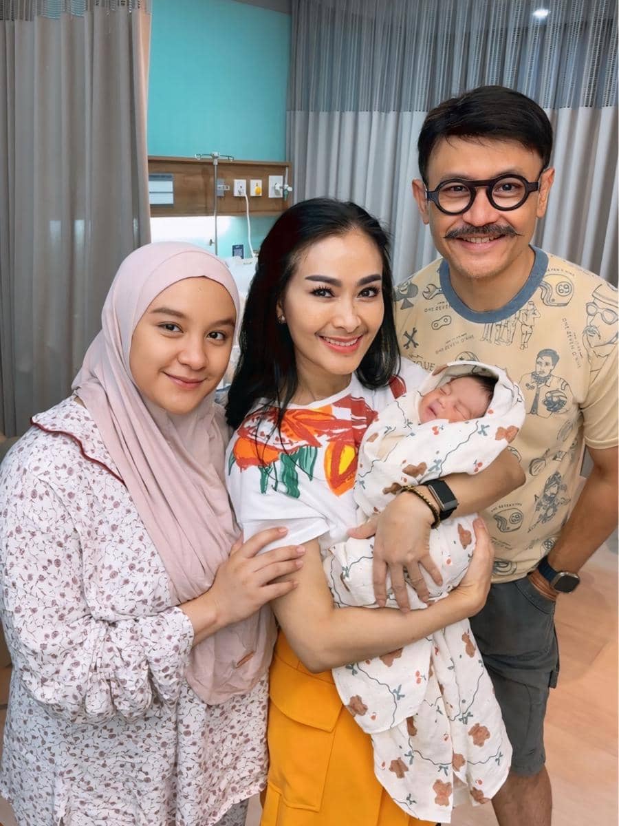 Potret istri Rizki D'Academy usai melahirkan anak pertama, dibagikan melalui akun Instagram hersa_echaa.