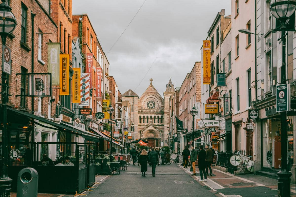 ilustrasi suasana di Dublin