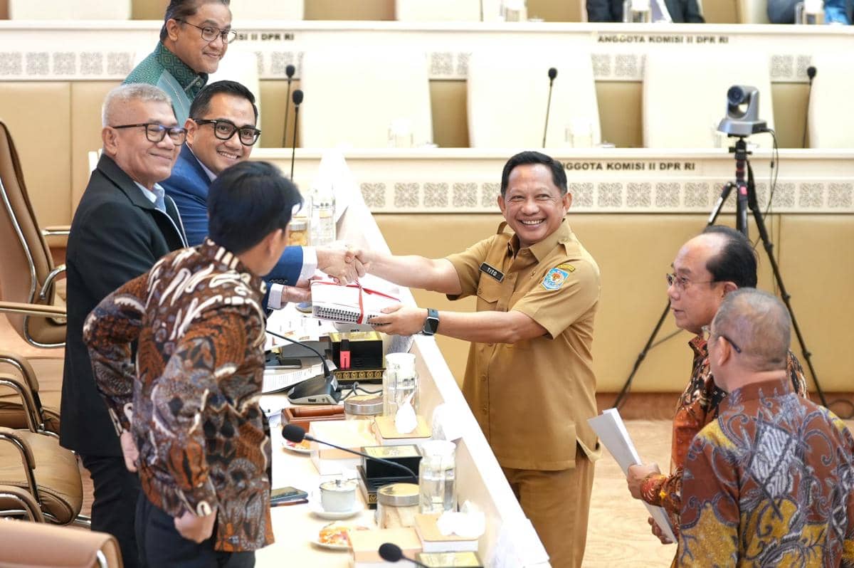 Pemerintah Setujui Bahas Lanjutan 15 RUU Kabupaten/Kota Kalbar, Kalteng, Kalsel