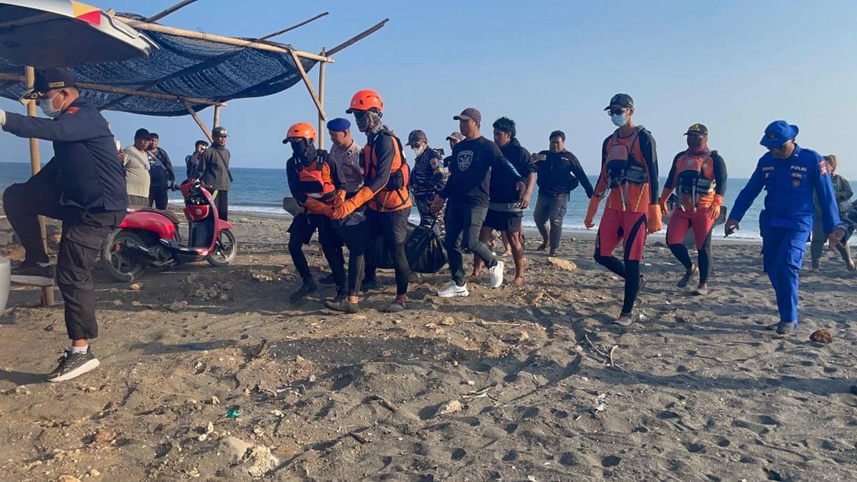 Jasad Nelayan Jembrana yang Hilang Sempat Dikuburkan di Banyuwangi