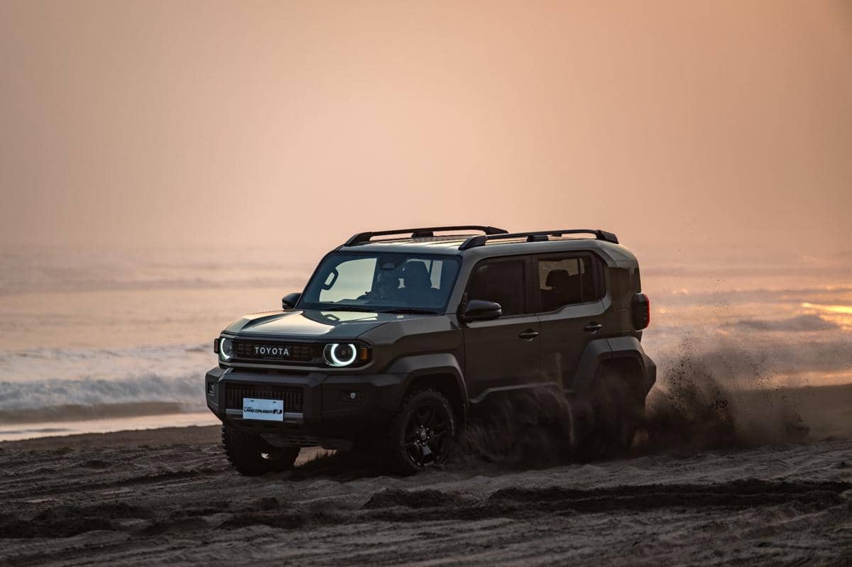 Toyota Land Cruiser FJ dilihat dari sudut depan sebagai SUV yang menggunakan platform body-on-frame IMV.