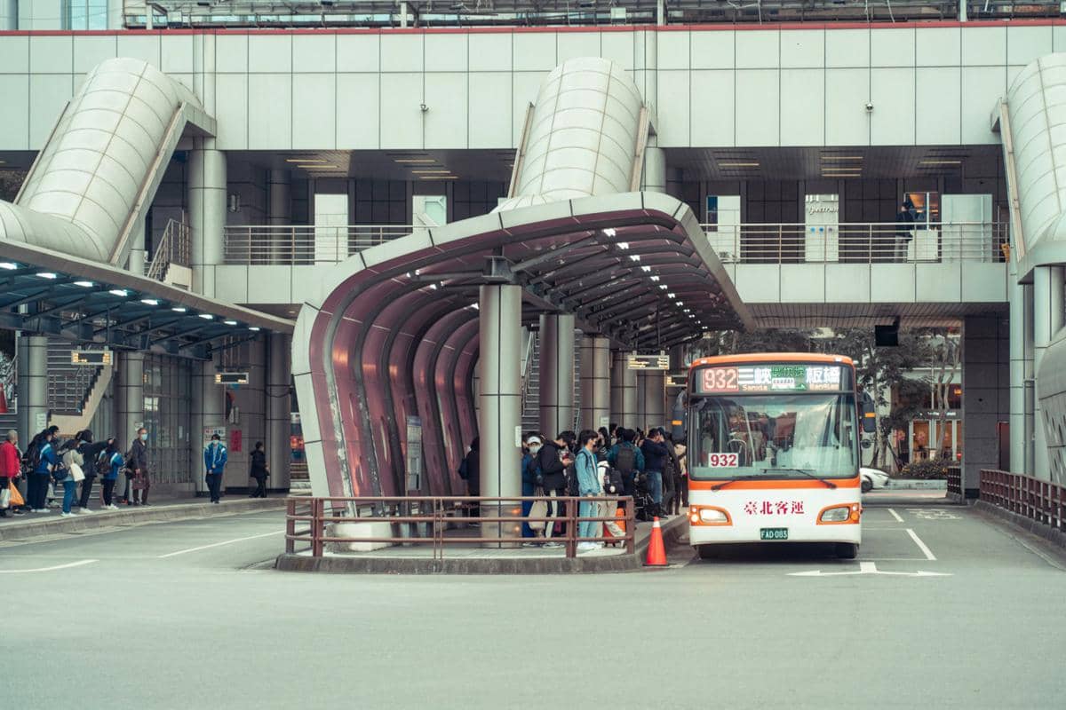 ilustrasi terminal bus