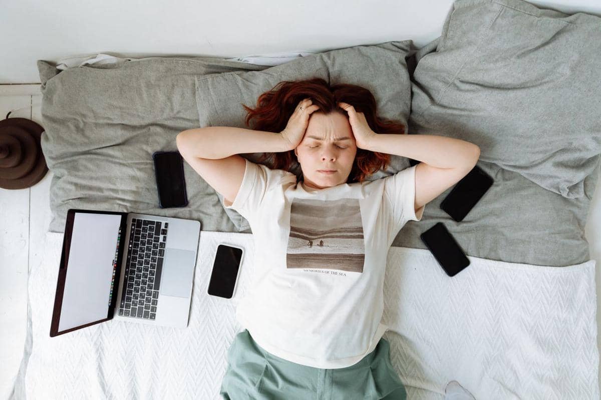Mengapa Melihat Berita Negatif Memicu Anxiety?