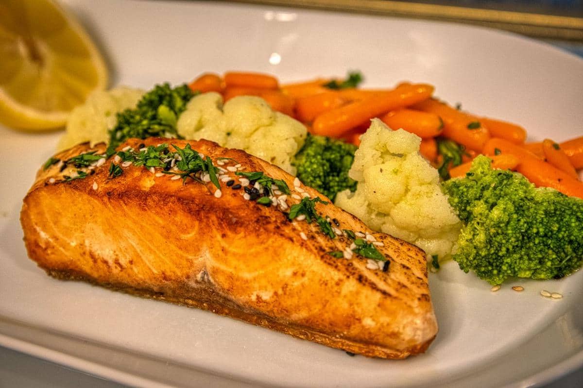 ilustrasi cooked fish fillet