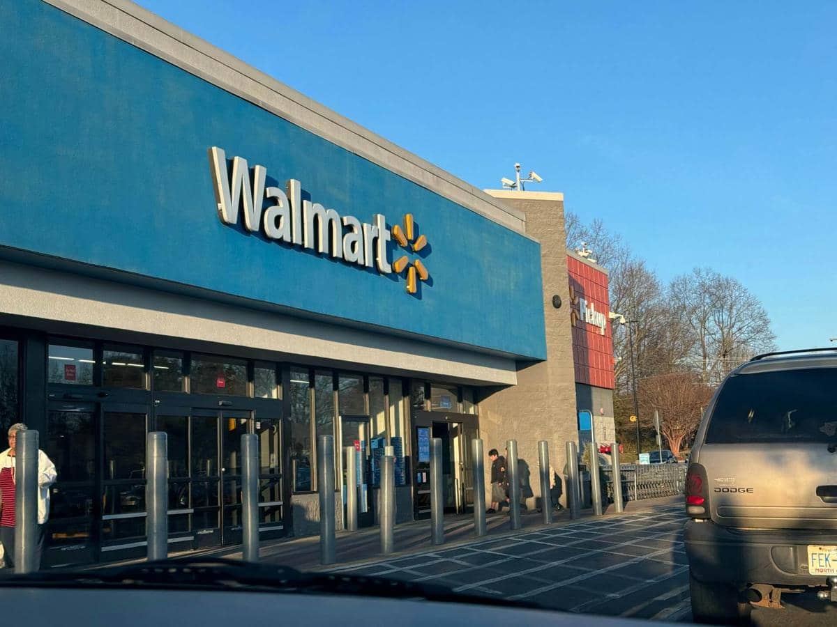 ilustrasi Walmart, supermarket, grocery store