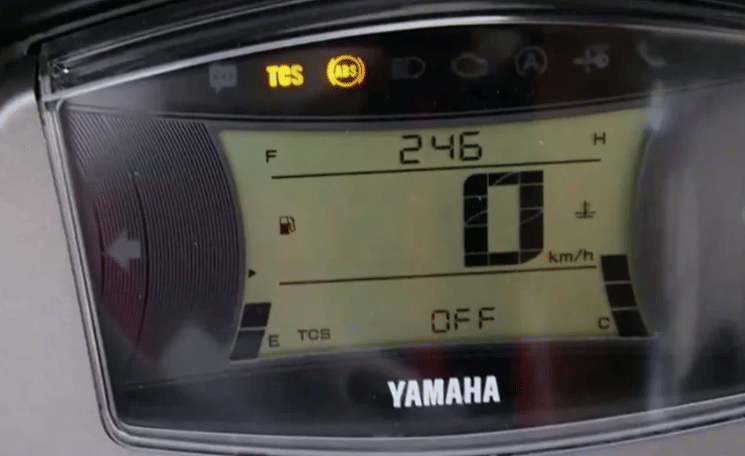 Kontrol traksi pada motor yang ada di speedometer