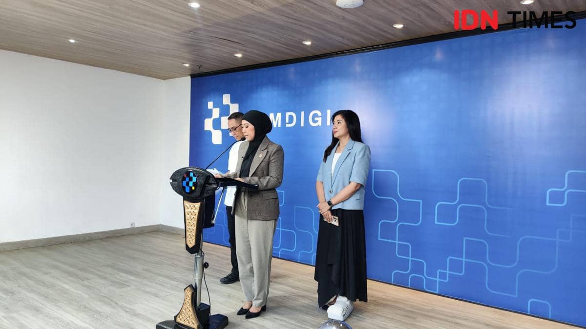 Konferensi pers Menteri Komunikasi dan Digital (Menkomdigi), Meutya Hafid di Kantor Kemenkomdigi, Jakarta Pusat, Senin (14/9/2026). 