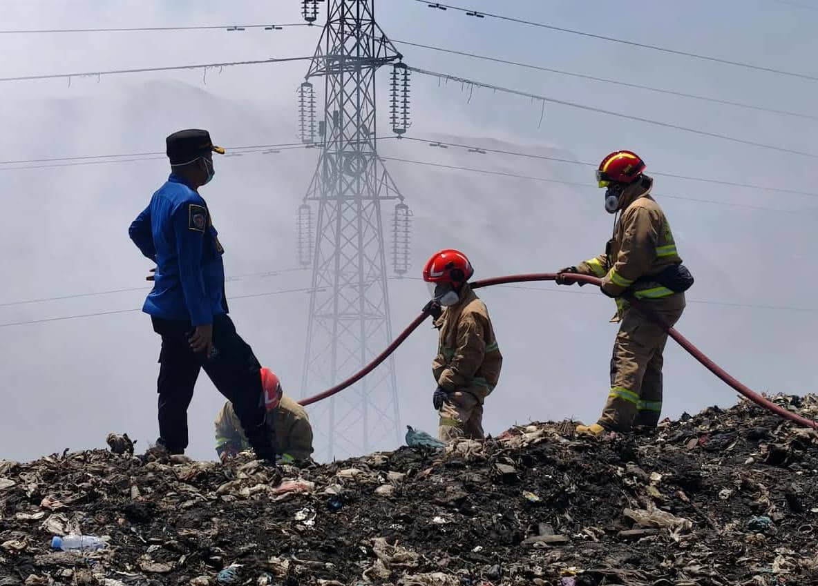 Tower Listrik Terpapar Kebakaran TPA Putri Cempo Solo, PLN Siapkan Mitigasi