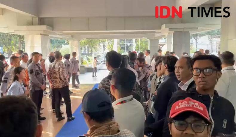 Pejabat-Pegawai Kemenkeu Kumpul Sambut Kedatangan Suahasil Nazara