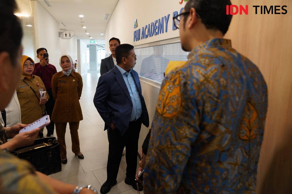 Gubernur Banten, Andra Soni memantau Kawasan Ekonomi Khusus Edukasi, Teknologi, dan Kesehatan Internasional (ETKI) Banten