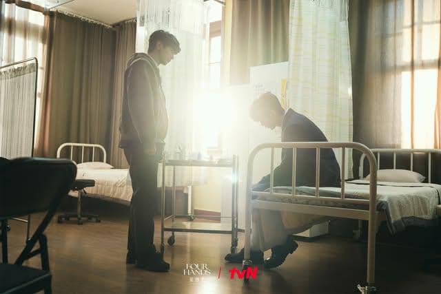 Still cut drama Four Hands, Two Sonatas
