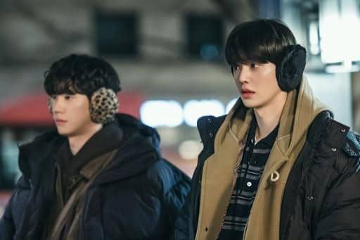 Still cut drama Four Hands, Two Sonatas