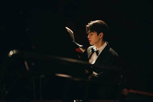 Still cut drama Four Hands, Two Sonatas