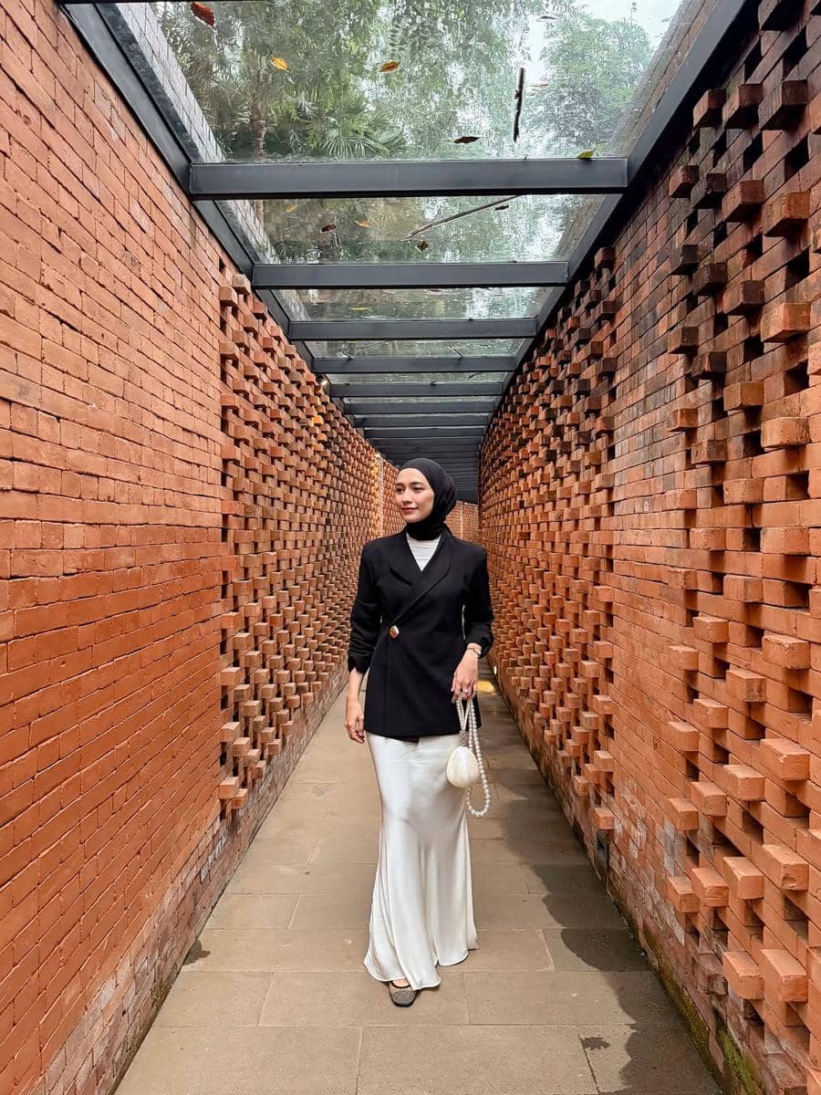 Outfit Material Silk ala Mega Iskanti