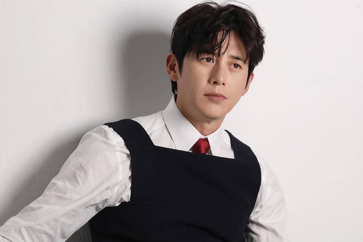 Go Soo Tinggalkan BH Entertainment setelah 15 Tahun