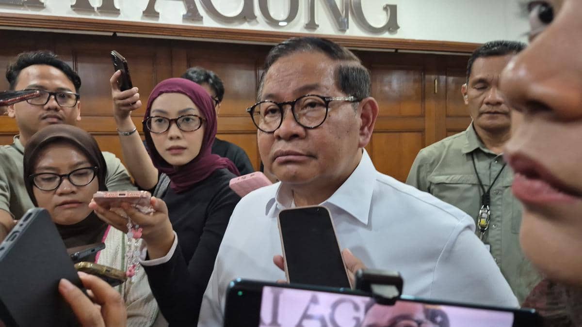 Gubernur DKI Jakarta Pramono Anung dalam konpers YE di Balai Kota, Selasa (15/9/2026). (IDN Times/Dini Suciatiningrum)