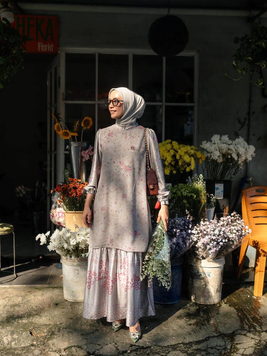 Outfit Material Silk ala Mega Iskanti