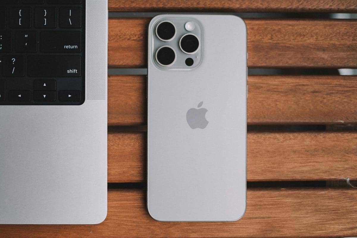 ilustrasi iPhone 15 Pro