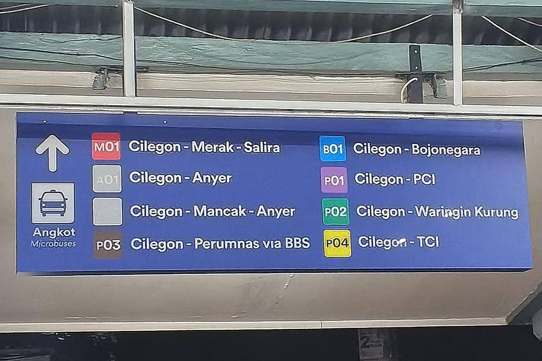 papan petunjuk rute angkot di Stasiun Cilegon